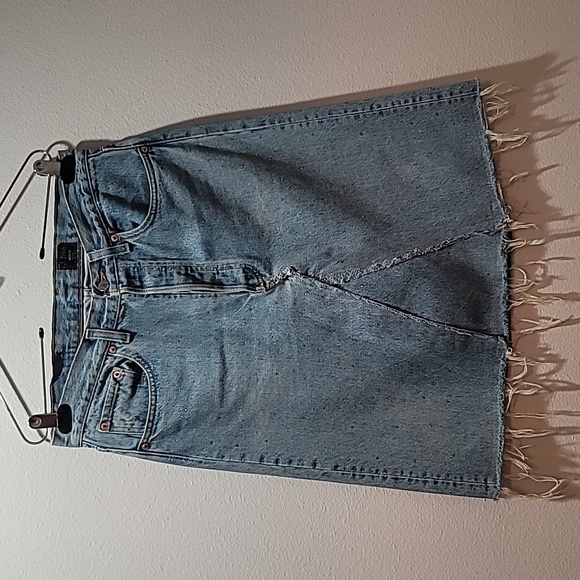 Levi's Dresses & Skirts - LEVI CASUAL BOHEMIAN VINTAGE SOUTHWESTERN 90's MIDI BLUE JEAN DENIM MINI SKIRT